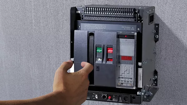Bộ ngắt mạch điện áp thấp